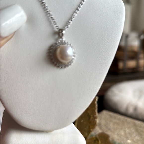 White Fresh Water Pearl - Picture 2 of 8
